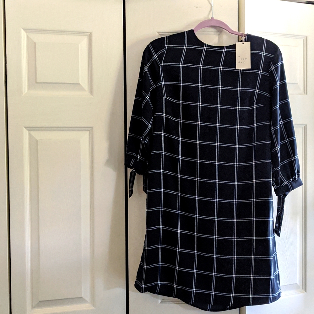 NWT A New Day Black Plaid  Shift with Tie Sleeves| Small